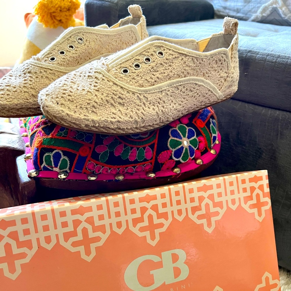 Brand new never worn Gianni Bini tennis